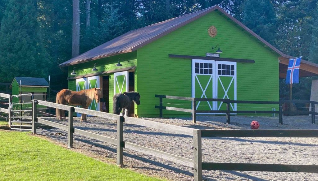 Pole Barn, Pole Building, Locke Buildings, Multi-purpose Buildings, Customized Buildings, Design-to-order Buildings, Horse Arena, Tractor Storage, Commercial Warehouses, Animal Shelters, Shop Buildings